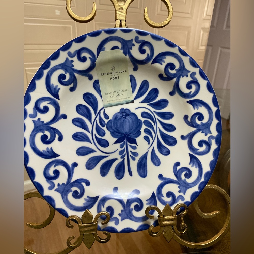 Beautiful - Brand New Artisan Set Of 4 Dinner  Plates 11” Dishwasher Safe.